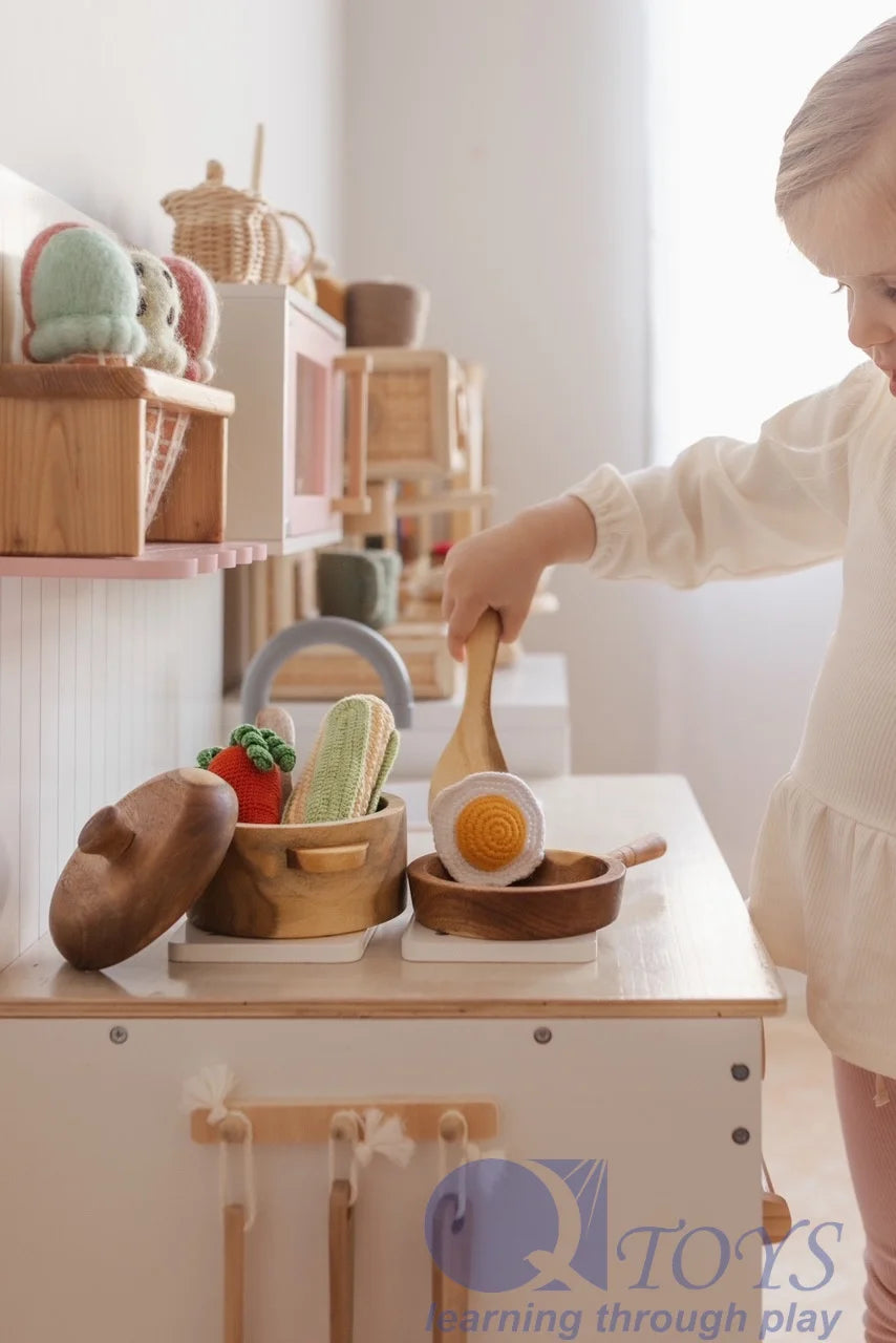Mahogany Toy Pan and Pot Set