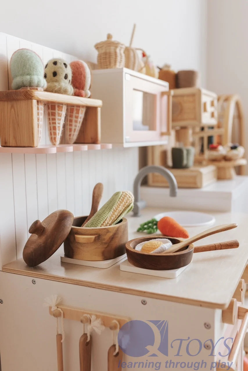 Mahogany Toy Pan and Pot Set